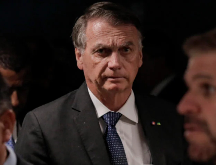 Bolsonaro nega tentativa de golpe ao chegar ao STF para depor