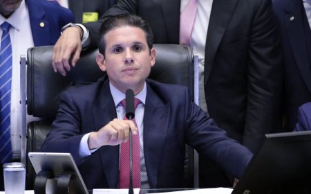 Presidente da Câmara ameaça suspender mandatos após ocupação de oposicionistas
