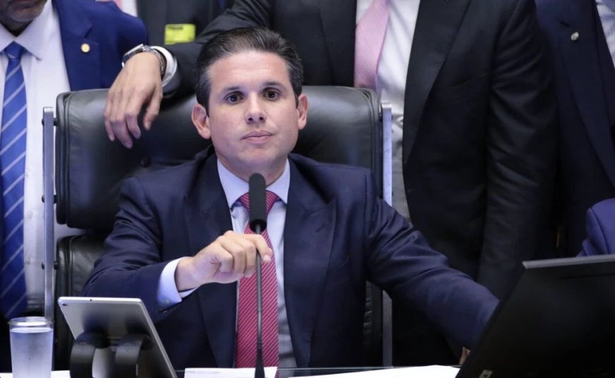 Presidente da Câmara ameaça suspender mandatos após ocupação de oposicionistas