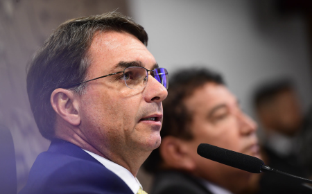 Abaixo-assinado pela inelegibilidade de Flávio Bolsonaro