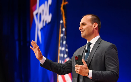 Defesa de Bolsonaro nega conhecimento prévio de vídeo gravado por Eduardo