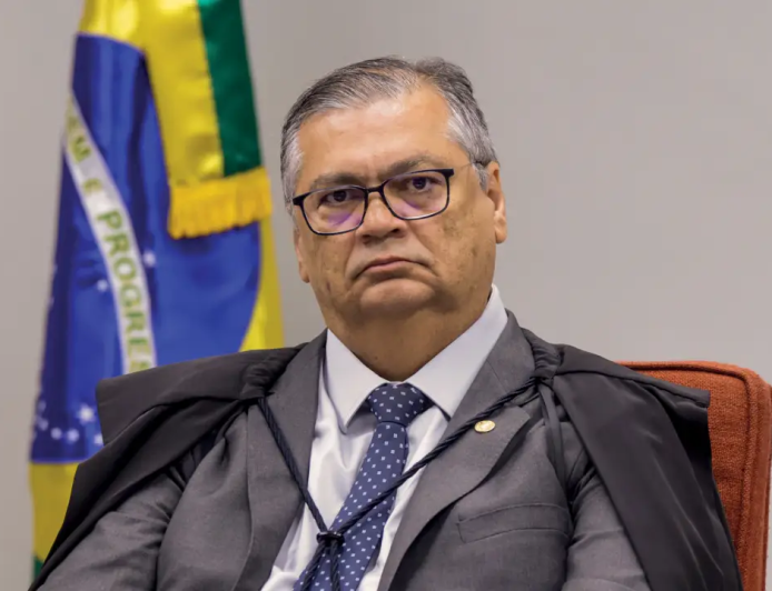 Flávio Dino bloqueia decisão da CPMI sobre quebra de sigilo ligada a Lulinha