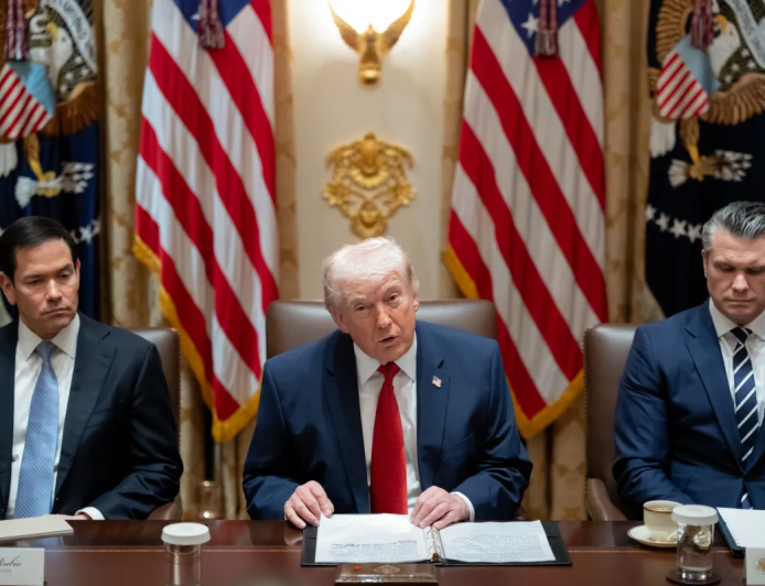 Trump pretende encerrar guerra sem reabrir Estreito de Ormuz