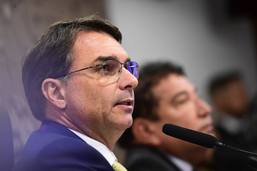 Abaixo-assinado pela inelegibilidade de Flávio Bolsonaro