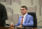 Em sete anos como senador, Flávio Bolsonaro aprovou  um projeto; Salário foi de R$ 4 milhões.