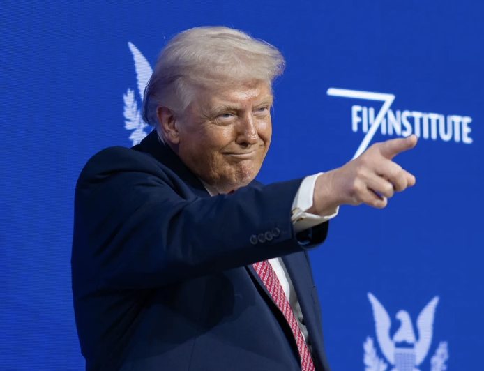 Trump afirma que EUA podem reabrir o Estreito de Ormuz, “pegar o petróleo e fazer uma fortuna”