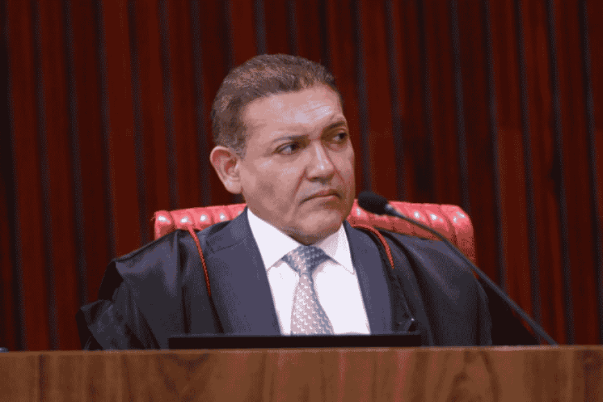 Kassio Nunes Marques assume a presidência do TSE e passa a comandar as eleições de 2026